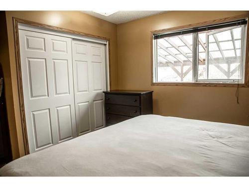 10513 106 Street, High Level, AB - Indoor Photo Showing Bedroom