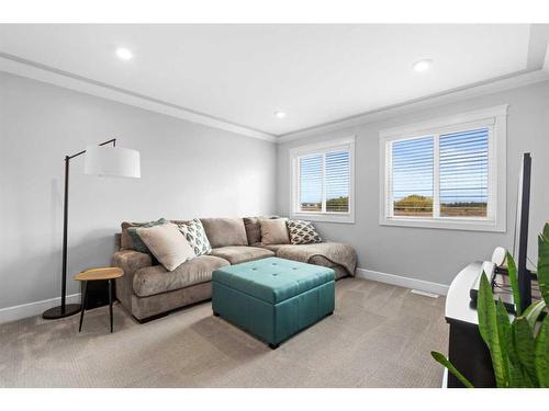 8017 90C Street, Grande Prairie, AB - Indoor Photo Showing Living Room