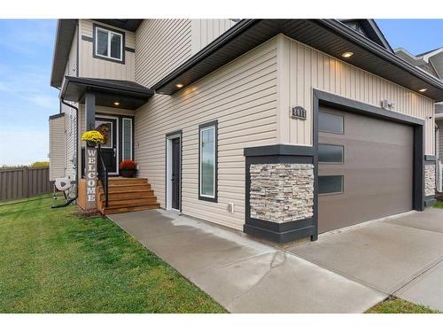 8017 90C Street, Grande Prairie, AB - Outdoor