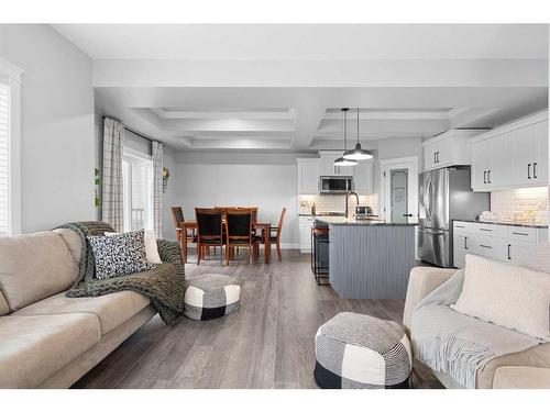 8017 90C Street, Grande Prairie, AB - Indoor Photo Showing Living Room