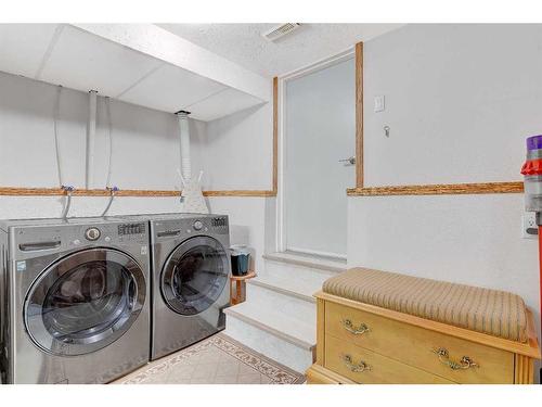 9366 69 Avenue, Grande Prairie, AB - Indoor Photo Showing Laundry Room