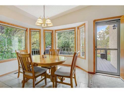 9366 69 Avenue, Grande Prairie, AB - Indoor Photo Showing Dining Room