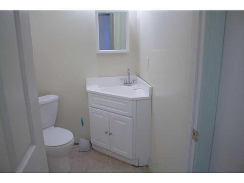 10128 93 Avenue, Grande Prairie, AB - Indoor Photo Showing Bathroom