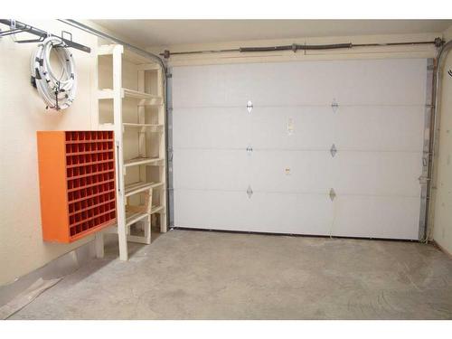 10128 93 Avenue, Grande Prairie, AB - Indoor Photo Showing Garage