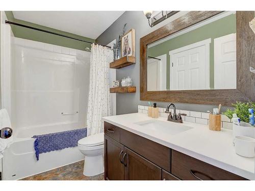 10505 Royal Oaks Drive, Grande Prairie, AB - Indoor Photo Showing Bathroom