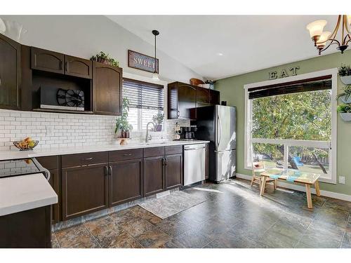 10505 Royal Oaks Drive, Grande Prairie, AB - Indoor Photo Showing Kitchen