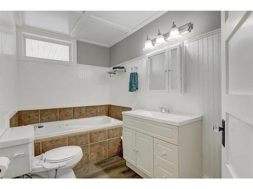 812018 Range Road 31, Rural Fairview No. 136, M.D. Of, AB - Indoor Photo Showing Bathroom