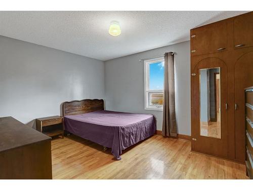 812018 Range Road 31, Rural Fairview No. 136, M.D. Of, AB - Indoor Photo Showing Bedroom