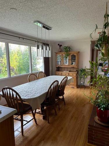 800 2Nd Street Se, Manning, AB - Indoor Photo Showing Dining Room