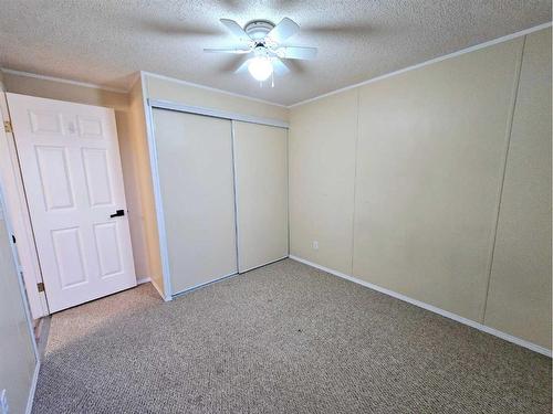 4713 42 Avenue, Spirit River, AB - Indoor Photo Showing Other Room