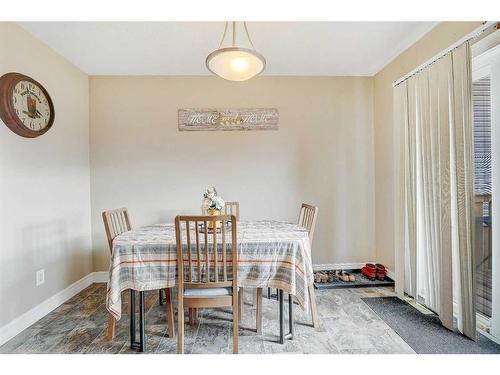 8603 103 Avenue, Grande Prairie, AB - Indoor Photo Showing Dining Room