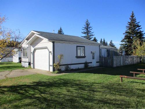 909 2B Street Se, Manning, AB - Outdoor