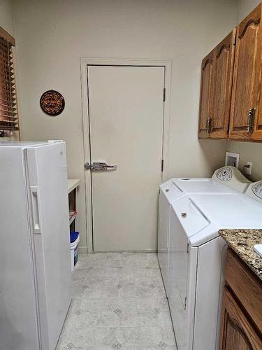 54073 712 Township, Rural Grande Prairie No. 1, County Of, AB - Indoor Photo Showing Laundry Room