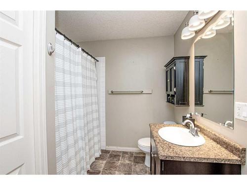 8844 75 Avenue, Grande Prairie, AB - Indoor Photo Showing Bathroom