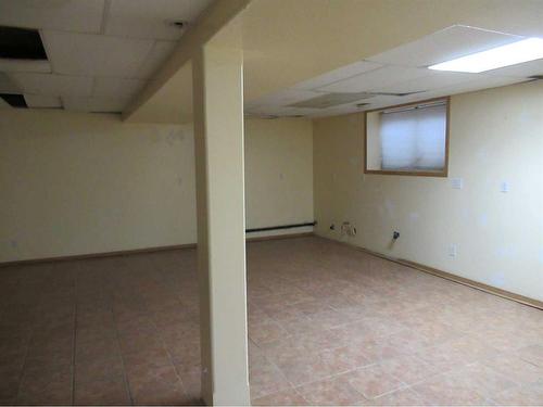 4411 51 Avenue, Valleyview, AB - Indoor Photo Showing Basement