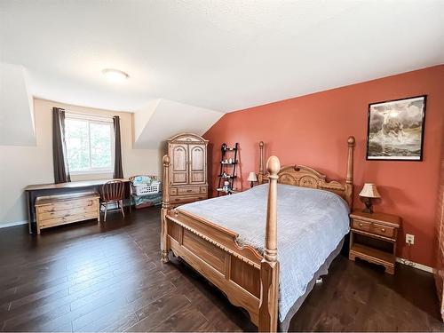 79509 Highway 2, Rural Smoky River No. 130, M.D. Of, AB - Indoor Photo Showing Bedroom