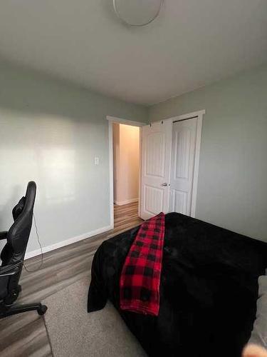 10015 100 Street, High Level, AB - Indoor Photo Showing Bedroom