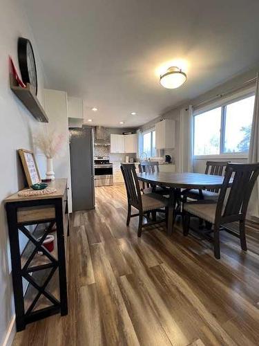 10015 100 Street, High Level, AB - Indoor Photo Showing Dining Room