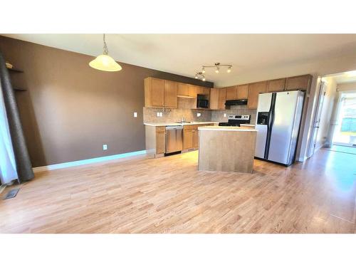 7006 113 Street, Grande Prairie, AB - Indoor Photo Showing Kitchen