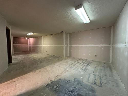 515 7 Avenue, Beaverlodge, AB - Indoor Photo Showing Other Room