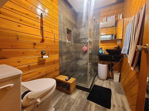 863036 Range Road 242, Rural Northern Lights, County Of, AB - Indoor Photo Showing Bathroom