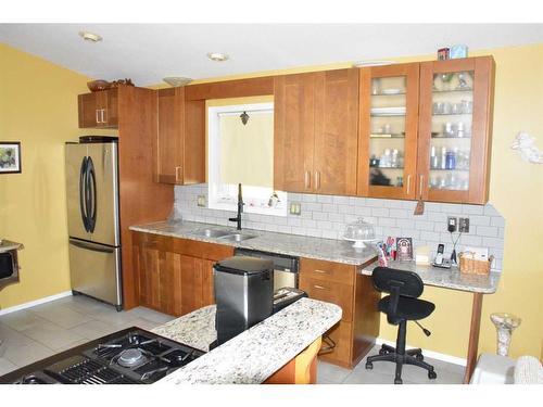 10422 90 Street, Peace River, AB - Indoor Photo Showing Kitchen