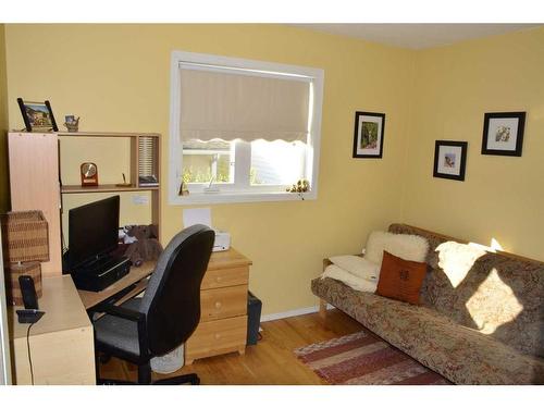 10422 90 Street, Peace River, AB - Indoor Photo Showing Office