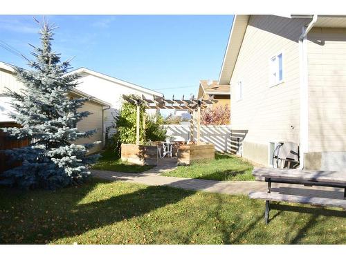 10422 90 Street, Peace River, AB - Outdoor