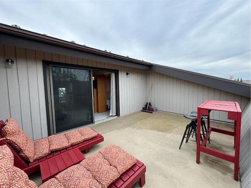 7213 96 Street, Peace River, AB - Outdoor With Exterior