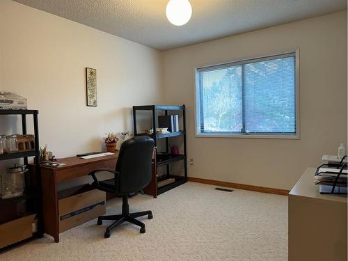 7213 96 Street, Peace River, AB - Indoor Photo Showing Office