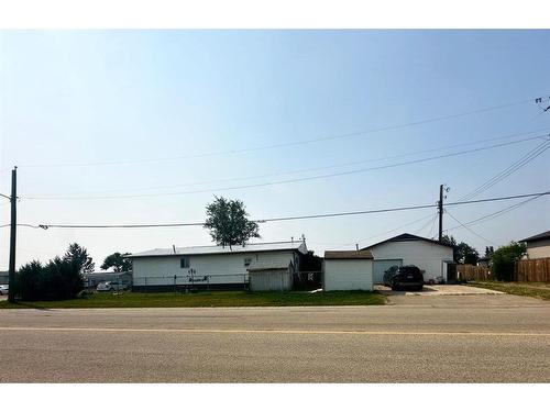 9702 101 Avenue, Clairmont, AB - Outdoor