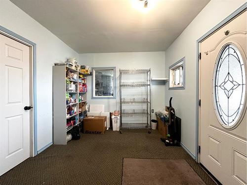 9702 101 Avenue, Clairmont, AB - Indoor Photo Showing Other Room