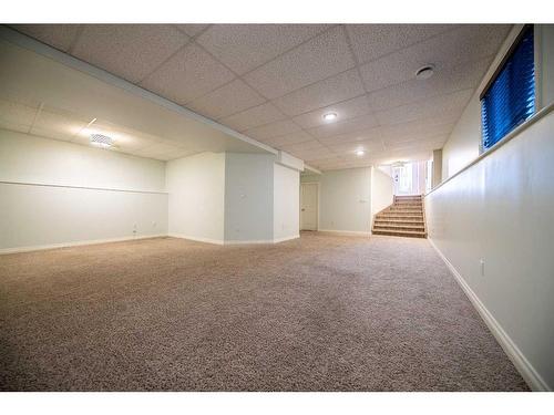 63 Pinnacle Lake Drive, Grande Prairie, AB - Indoor Photo Showing Bathroom