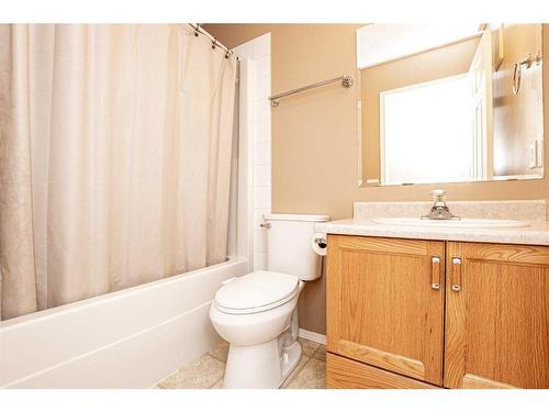 9501 Lakeland Drive, Grande Prairie, AB - Indoor Photo Showing Bathroom