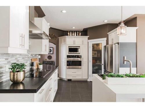 9305 Lakeshore Court, Grande Prairie, AB - Indoor Photo Showing Kitchen With Stainless Steel Kitchen With Upgraded Kitchen