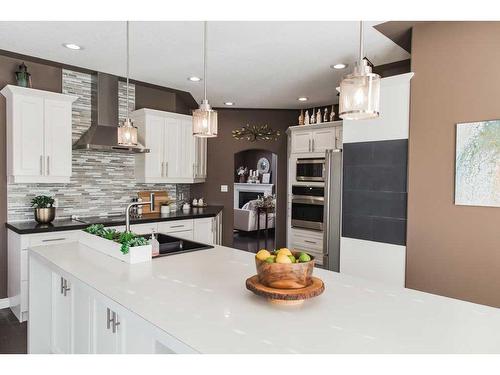 9305 Lakeshore Court, Grande Prairie, AB - Indoor Photo Showing Kitchen With Upgraded Kitchen