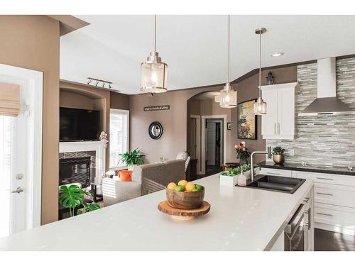 9305 Lakeshore Court, Grande Prairie, AB - Indoor Photo Showing Kitchen With Double Sink With Upgraded Kitchen