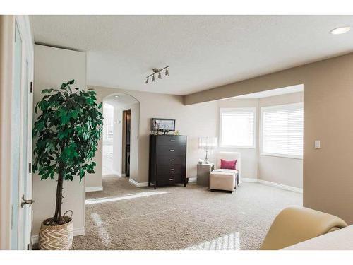 9305 Lakeshore Court, Grande Prairie, AB - Indoor Photo Showing Bedroom