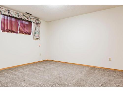 9309 61 Avenue, Grande Prairie, AB - Indoor Photo Showing Other Room