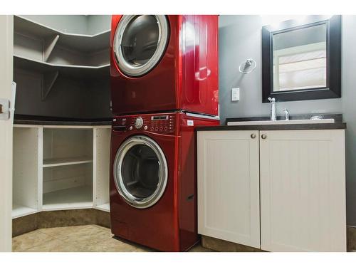 #77, 710072 Highway 40, Rural Grande Prairie No. 1, County Of, AB - Indoor Photo Showing Laundry Room