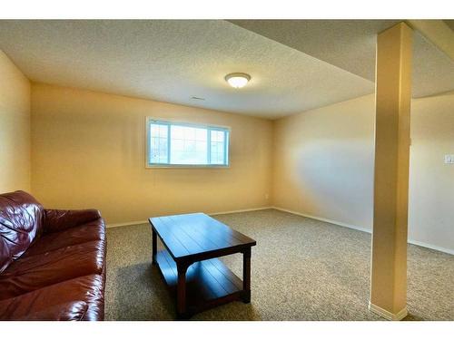 10310 81 Street, Peace River, AB - Indoor