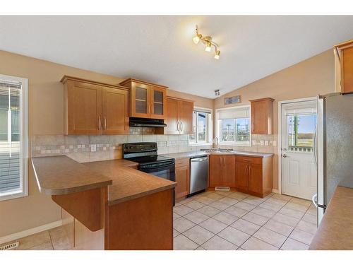 11425 88A Street, Grande Prairie, AB - Indoor Photo Showing Kitchen With Double Sink