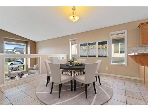 11425 88A Street, Grande Prairie, AB - Indoor Photo Showing Dining Room