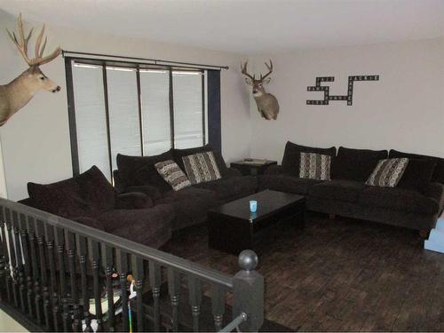 921007 Highway 35, Rural Northern Lights, County Of, AB - Indoor Photo Showing Living Room