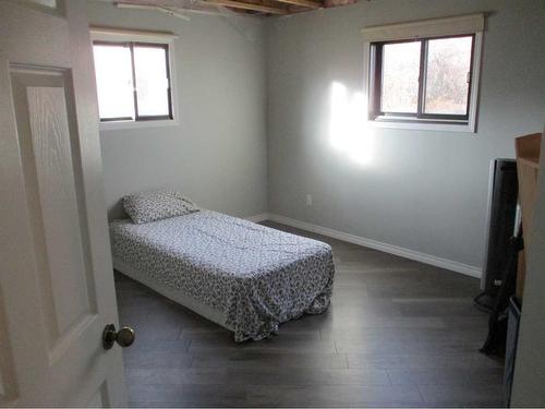 921007 Highway 35, Rural Northern Lights, County Of, AB - Indoor Photo Showing Bedroom