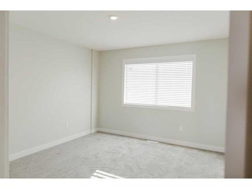 9510 114 Avenue, Clairmont, AB - Indoor Photo Showing Other Room