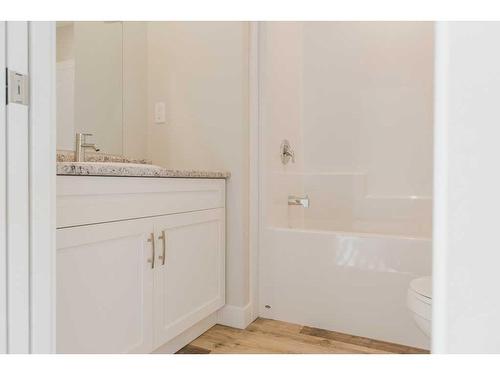 9510 114 Avenue, Clairmont, AB - Indoor Photo Showing Bathroom