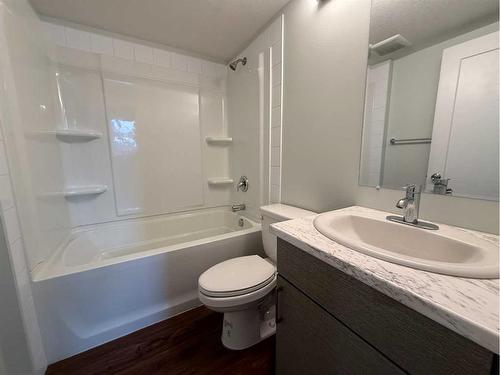 9618 77 Avenue, Grande Prairie, AB - Indoor Photo Showing Bathroom