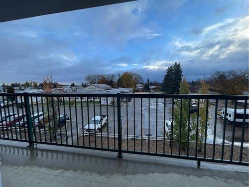 302-4646 55Th Avenue, High Prairie, AB - Outdoor With Balcony