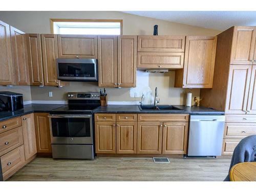 10644 76 Avenue, Grande Prairie, AB - Indoor Photo Showing Kitchen With Double Sink